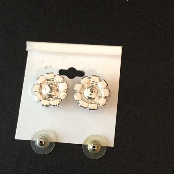 Amythyst Colored Stone Earrings for Pierced Ears. - Picture 4 of 4